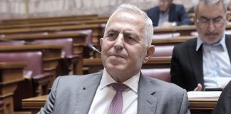 Ευάγγελος Αποστολάκης: Στο ΠΑΣΟΚ εντάσσεται ο πρώην υπουργός Άμυνας – Συνάντηση αύριο με Ανδρουλάκη Ευάγγελος Αποστολάκης: Στο ΠΑΣΟΚ εντάσσεται ο πρώην υπουργός Άμυνας – Συνάντηση αύριο με Ανδρουλάκη