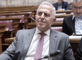 Ευάγγελος Αποστολάκης: Στο ΠΑΣΟΚ εντάσσεται ο πρώην υπουργός Άμυνας – Συνάντηση αύριο με Ανδρουλάκη Ευάγγελος Αποστολάκης: Στο ΠΑΣΟΚ εντάσσεται ο πρώην υπουργός Άμυνας – Συνάντηση αύριο με Ανδρουλάκη