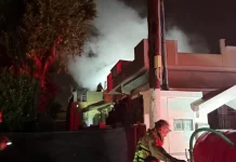 Υπό έλεγχο η φωτιά σε μονοκατοικία στην Αρτέμιδα, δεν υπήρξε τραυματίας - (VIDEO)