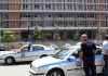 Απίθανες εικόνες στη Θεσσαλονίκη: Αστυνομικός άφησε το όπλο και πήγε να πλακωθεί με πολίτη! (VIDEO)
