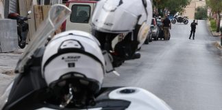 Επεισοδιακή καταδίωξη στην Παλλήνη μετά από κλοπή, χειροπέδες σε 43χρονο