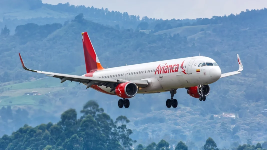 avianca Εννέα τραυματίες από ισχυρές αναταράξεις σε πτήση Μεντεγίν - Νέα Υόρκη: Έκανε αναγκαστική προσγείωση στο Μαϊάμι