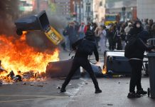 Γαλλία «Υπό Κατάληψη»: Φοιτητές κλείνουν τις πύλες των πανεπιστημίων - Φουντώνουν οι διαμαρτυρίες