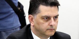 Μπεκίρης: Βαριά σκιά στο Μαξίμου από την αποχώρησή του – Τα ερωτήματα που παραμένουν αναπάντητα