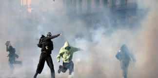 Επεισοδιακές διαδηλώσεις και στις Βρυξέλλες: Φοιτητές στον δρόμο για το κόστος της εκπαίδευσης – (VIDEO)