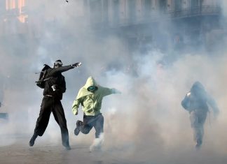 Επεισοδιακές διαδηλώσεις και στις Βρυξέλλες: Φοιτητές στον δρόμο για το κόστος της εκπαίδευσης – (VIDEO)
