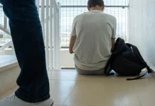 Άγριος καβγάς μεταξύ 15χρονων στα Τρίκαλα, συνελήφθησαν δύο ανήλικοι και οι πατεράδες τους Άγριος καβγάς μεταξύ 15χρονων στα Τρίκαλα, συνελήφθησαν δύο ανήλικοι και οι πατεράδες τους