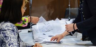 Δημοσκόπηση Interview: Προβάδισμα 13,4 μονάδων για ΝΔ, μάχη ΕΛΑΣ με ΠΑΣΟΚ για δεύτερη θέση Δημοσκόπηση Interview: Προβάδισμα 13,4 μονάδων για ΝΔ, μάχη ΕΛΑΣ με ΠΑΣΟΚ για δεύτερη θέση