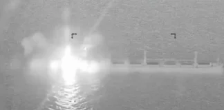 H CENTCOM εξουδετέρωσε με πλήγμα ακριβείας εμπορικό πλοίο: «Το πλήρωμα αγνόησε τις προειδοποιήσεις» H CENTCOM εξουδετέρωσε με πλήγμα ακριβείας εμπορικό πλοίο: «Το πλήρωμα αγνόησε τις προειδοποιήσεις»