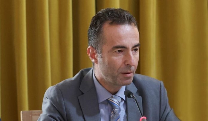 «Μπουρλότο» μεταξύ Σεβαστίδη και Φλωρίδη: Η απουσία από την ημερίδα και η οργισμένη αντίδραση του προέδρου της ΕνΔΕ