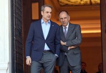 Τουρκολιβυκό μνημόνιο: Πολιτική θύελλα για τους διπλωματικούς χειρισμούς – «Πυρ ομαδόν» κατά Μητσοτάκη και Γεραπετρίτη
