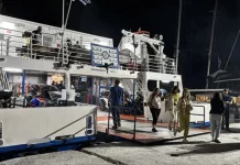 Πολύωρη ταλαιπωρία για τους επιβάτες του «Dodekanisos Express» που παραμένει δεμένο στο λιμάνι της Τήλου, το πλήρωμα…