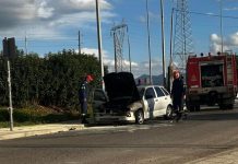 Αγρίνιο: Αυτοκίνητο τυλίχθηκε στις φλόγες στον κόμβο Παναιτωλίου