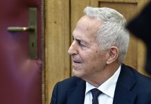 Ο Ναύαρχος αναβαθμίζει την «τάση Κασσελάκη» στο ΠΑΣΟΚ