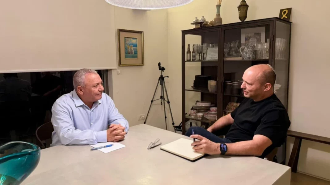 eisenkot_bennett Γρίφος ο σχηματισμός κυβέρνησης στο Ισραήλ: Αναζητεί συμμαχίες ο Άιζενκοτ, ενοχλημένοι οι υπερορθόδοξοι σύμμαχοι του…