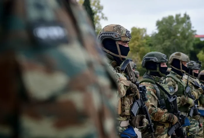 Λουκέτο σε 182 μονάδες και στρατόπεδα – Όλες οι αλλαγές στις Ένοπλες Δυνάμεις, ο νέος χάρτης