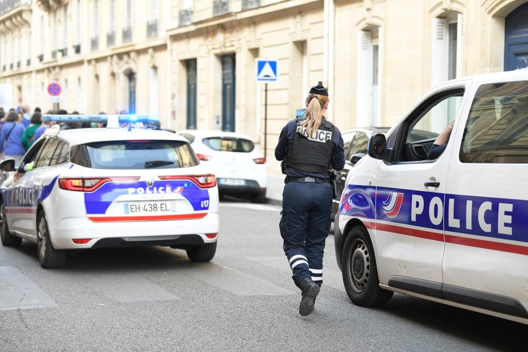 Παρίσι: Γυναίκα δέχτηκε επίθεση με μαχαίρι μπροστά στην 6χρονη κόρη της