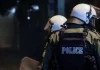 Επεισόδια στα Εξάρχεια τα ξημερώματα με πέτρες κατά πυροσβεστών που πήγαν να σβήσουν φωτιά σε κάδους, δύο συλλήψεις