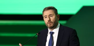 ΠΑΣΟΚ: Συνεχίζει με «προγραμματικά όπλα» στη Βουλή - Οι δύο νέες τροπολογίες και η ομιλία Ανδρουλάκη