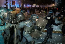 Αποκάλυψη στη Γαλλία: Η κυβέρνηση σχεδίαζε «μαύρο» στα social media για τις διαδηλώσεις - Επεισόδια με 1.000 συλλήψεις…