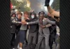 Δήμαρχος στη Γαλλία δέχτηκε επίθεση με δακρυγόνα όταν έγινε «ασπίδα» για μαθητές στις διαδηλώσεις - (VIDEO)