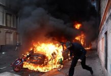 Γαλλία: Με τέιζερ και σιδερένιες ράβδους θα σώζουν τα μαγαζιά τους οι καταστηματάρχες – Προσλαμβάνουν σεκιούριτι και…