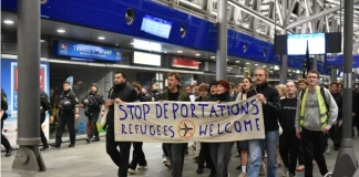 Διαδηλώσεις στα μεγάλα αεροδρόμια της Γερμανίας κατά των απελάσεων μεταναστών, στο στόχαστρο η κυβέρνηση Μερτς