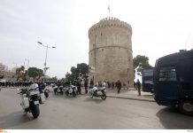 Τούρκοι έστησαν φορτηγό στον Λευκό Πύργο