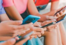 Πώς θα λειτουργεί ο κόφτης για τα παιδιά σε Facebook, Instagram και TikTok - Τι ισχύει για όσους έχουν ήδη λογαριασμό
