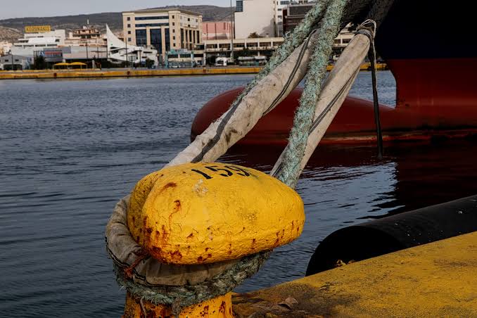 images (6) Δεμένα τα πλοία σε επτά λιμάνια λόγω της 24ωρης απεργίας των ναυτεργατών