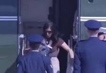 Η Ούσα Βανς παραπάτησε στις σκάλες ελικοπτέρου κουβαλώντας τον νεογέννητο γιο της και οι στρατιώτες δεν έκαναν το…