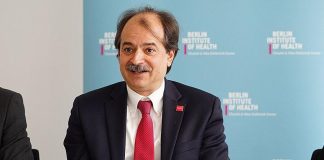 ΔΡ .Ιωαννίδης αποδομεί την κυβέρνηση Μητσοτάκη: «Ονόμασαν “αριστεία” την αχρηστία τους» -(VIDEO) ΔΡ .Ιωαννίδης αποδομεί την κυβέρνηση Μητσοτάκη: «Ονόμασαν "αριστεία" την αχρηστία τους» -(VIDEO)