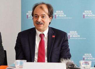 ΔΡ .Ιωαννίδης αποδομεί την κυβέρνηση Μητσοτάκη: «Ονόμασαν “αριστεία” την αχρηστία τους» -(VIDEO) ΔΡ .Ιωαννίδης αποδομεί την κυβέρνηση Μητσοτάκη: «Ονόμασαν "αριστεία" την αχρηστία τους» -(VIDEO)