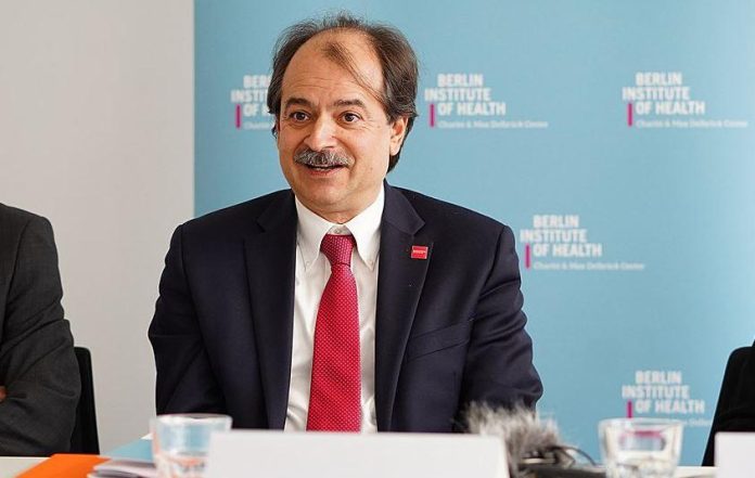 ΔΡ .Ιωαννίδης αποδομεί την κυβέρνηση Μητσοτάκη: «Ονόμασαν “αριστεία” την αχρηστία τους» -(VIDEO) ΔΡ .Ιωαννίδης αποδομεί την κυβέρνηση Μητσοτάκη: «Ονόμασαν "αριστεία" την αχρηστία τους» -(VIDEO)