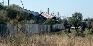 Σύγκρουση τρένων στην Ισπανία: Αυξήθηκε ο αριθμός των νεκρών σε 64 – Έτοιμη να συνδράμει η ΕΕ