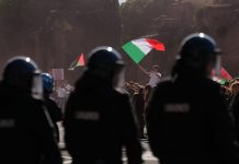 Ιταλία: Χιλιάδες εργαζόμενοι και φοιτητές στους δρόμους για το δυσβάσταχτο κόστος διαβίωσης (Photos/Videos) Ιταλία: Χιλιάδες εργαζόμενοι και φοιτητές στους δρόμους για το δυσβάσταχτο κόστος διαβίωσης (Photos/Videos)