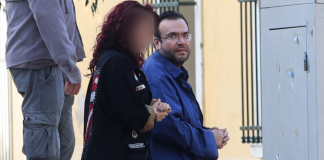 Προφυλακίστηκαν ο Καμπούρης, η σύζυγός του και άλλοι τέσσερις για την απάτη στον ΕΦΚΑ Προφυλακίστηκαν ο Καμπούρης, η σύζυγός του και άλλοι τέσσερις για την απάτη στον ΕΦΚΑ