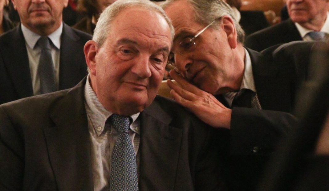 Δύο πρώην πάνε για «πόλεμο» στο Πολεμικό Μουσείο