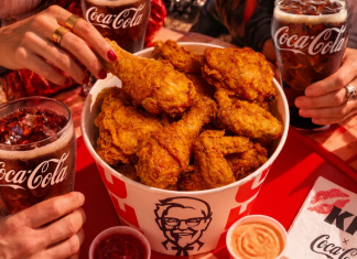 Τέλος η Pepsi για τα KFC: Θα πουλάνε πλέον μόνο Coca Cola με στόχο να κερδίσουν ξανά την αμερικανική αγορά Τέλος η Pepsi για τα KFC: Θα πουλάνε πλέον μόνο Coca Cola με στόχο να κερδίσουν ξανά την αμερικανική αγορά