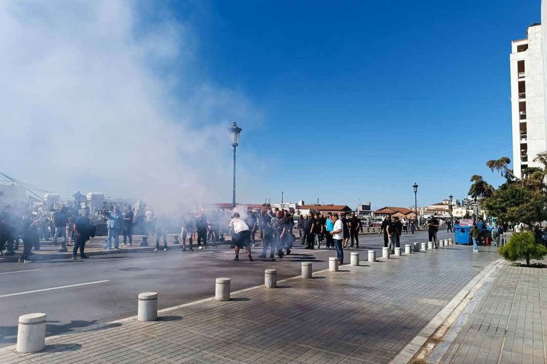 kinitopoiisi Κλιμακώνουν τις κινητοποιήσεις τους οι αλιείς: Απέκλεισαν συμβολικά τη Λεωφόρο Νίκης