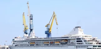Πλήρωσαν έως 440.000 δολάρια για τον γύρο του κόσμου και ξέμειναν στην Καμπότζη – Το κρουαζιερόπλοιο δεν έχει λεφτά…