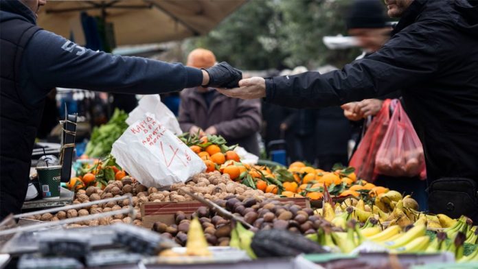 34% παραπάνω από την ευρωζώνη τρέχει στην Ελλάδα ο πληθωρισμός