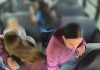 ΗΠΑ: Οδηγός λιποθύμησε στο τιμόνι σχολικού λεωφορείου – Μαθήτρια ανέλαβε δράση και απέτρεψε τα χειρότερα (VIDEO)