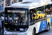 Συνελήφθη 65χρονος οδηγός λεωφορείου που παραβίασε δύο κόκκινα φανάρια στη Μεσογείων