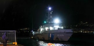 Λέσβος: Σύγκρουση ταχύπλοου με σκάφος του Λιμενικού – Χωρίς τις αισθήσεις τους εντοπίστηκαν έξι παράνομοι μετανάστες