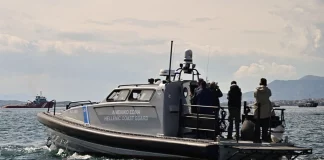 Επιχείρηση περισυλλογής 46 παράνομων μεταναστών στα ανοιχτά της Κρήτης, μεταφέρονται στην Αγία Γαλήνη