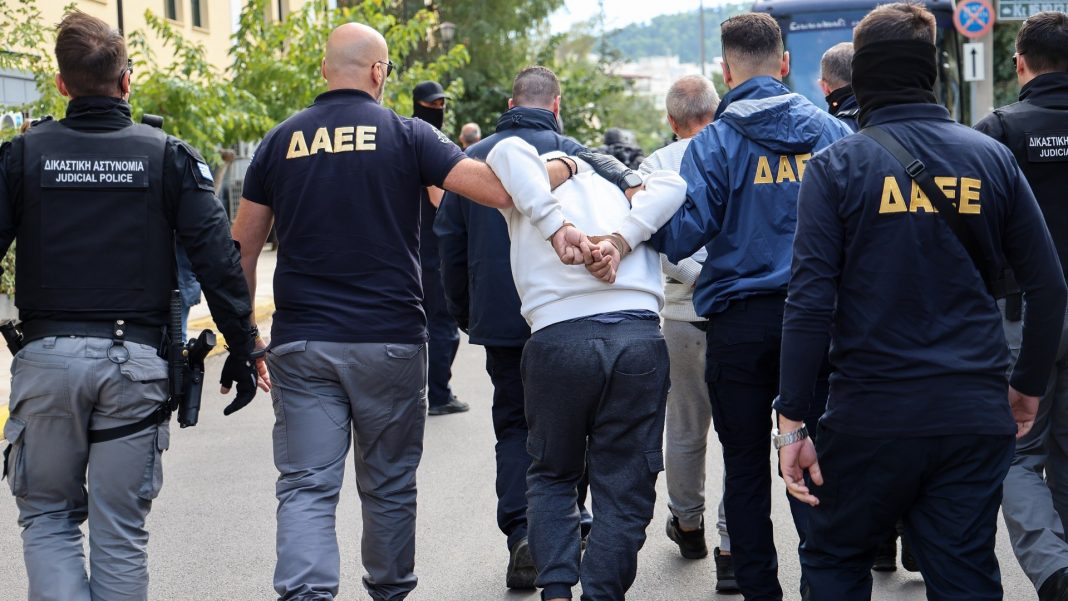 Η μαφία του χαλκού «ξηλώνει» τη χώρα – Από τα καλώδια του ΟΣΕ και τους μετασχηματιστές μέχρι την τραγωδία με τους έξι…