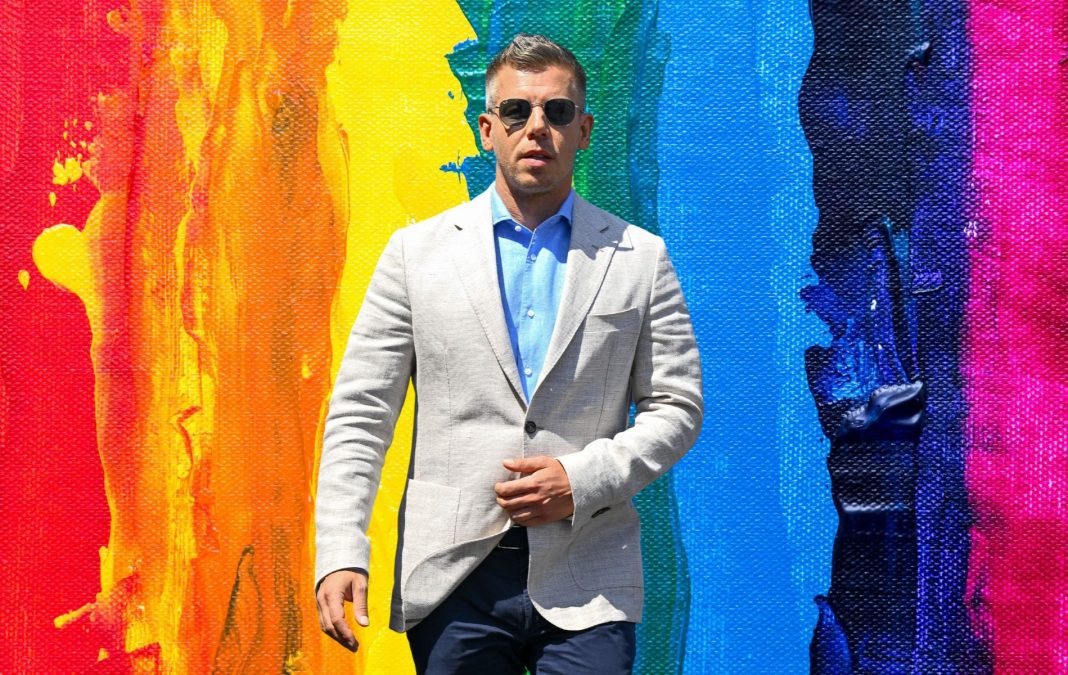 Ουγγαρία: Ξηλώνεται ο νόμος του Όρμπαν κατά των ΛΟΑΤΚΙ+ για την προστασία των παιδιών