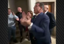 Δείτε τον, σοβαρό και όχι μίζερο, υπουργό υγείας να χοροπηδά σα το κατσίκι σε κομματική συγκέντρωση - (VIDEO)
