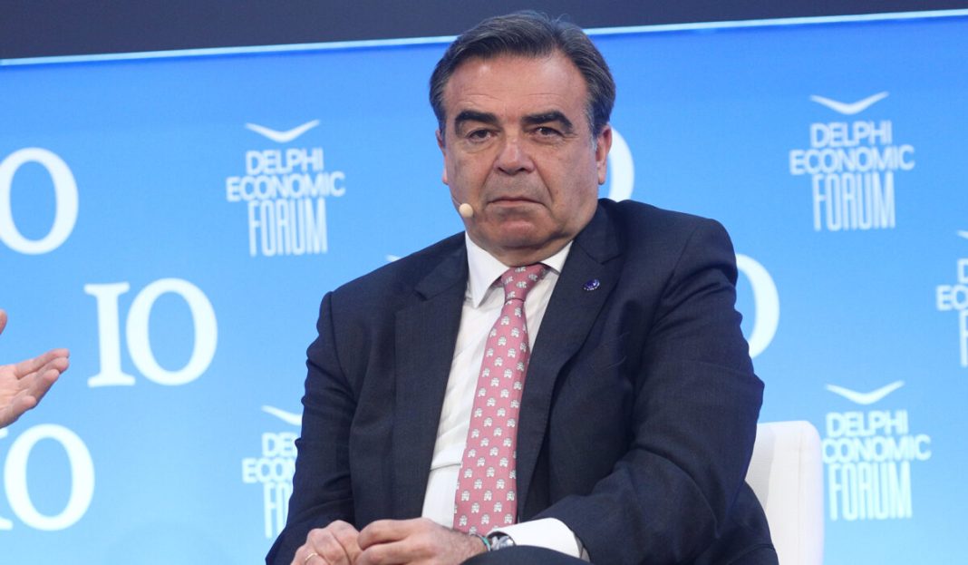 «Φωτιές» για τις καρατομήσεις από τον Μαργαρίτη Σχοινά
